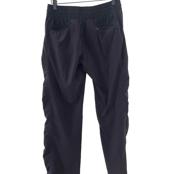 ATHLETA Black Ruched La Vita Crop Pants in Size 4 - Picture 3 of 10